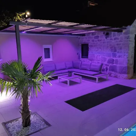 Marilu Villa Kladnice